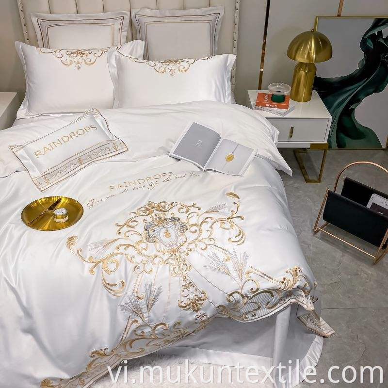  Cotton Embroidery Bedding Set